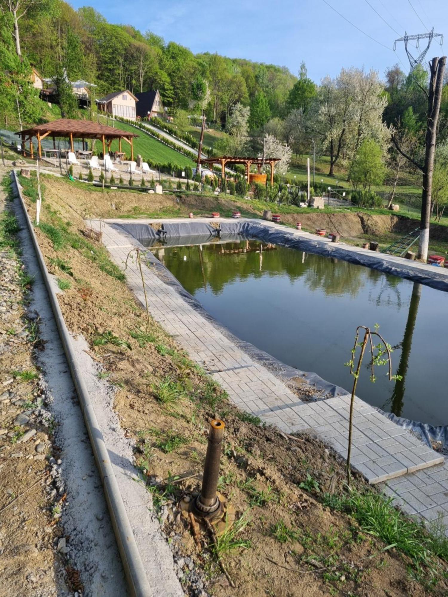 Ferienwohnung La Maria Si Ioana Curtea de Argeş Exterior foto