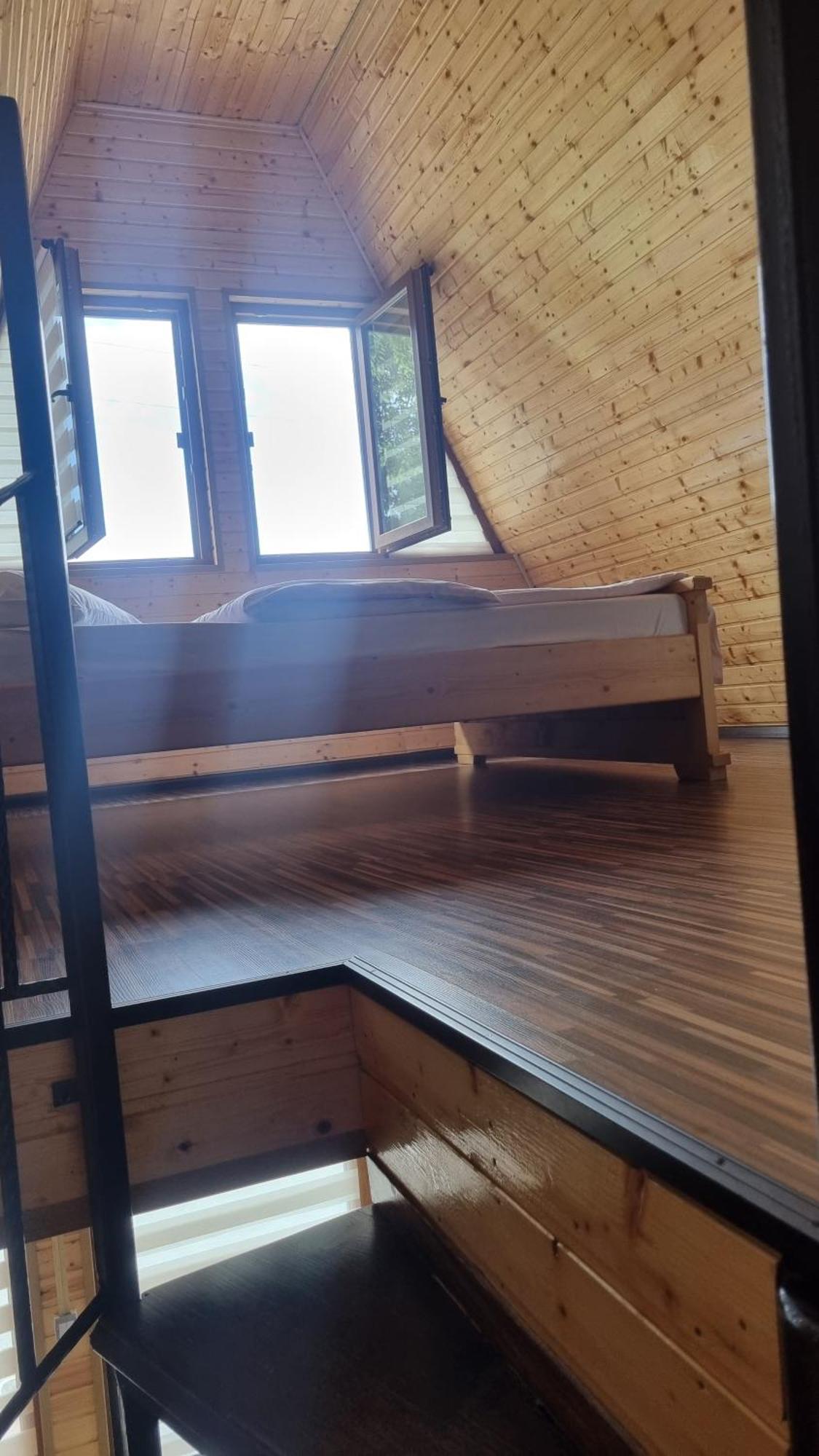 Ferienwohnung La Maria Si Ioana Curtea de Argeş Exterior foto
